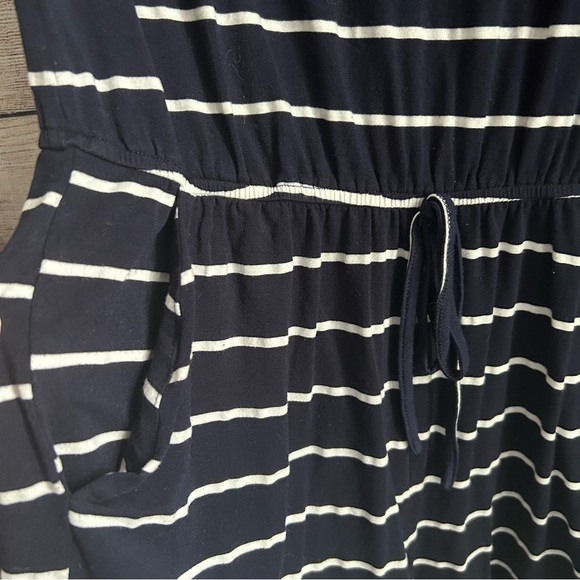 Navy & White Shorts Romper - Picture 4 of 6